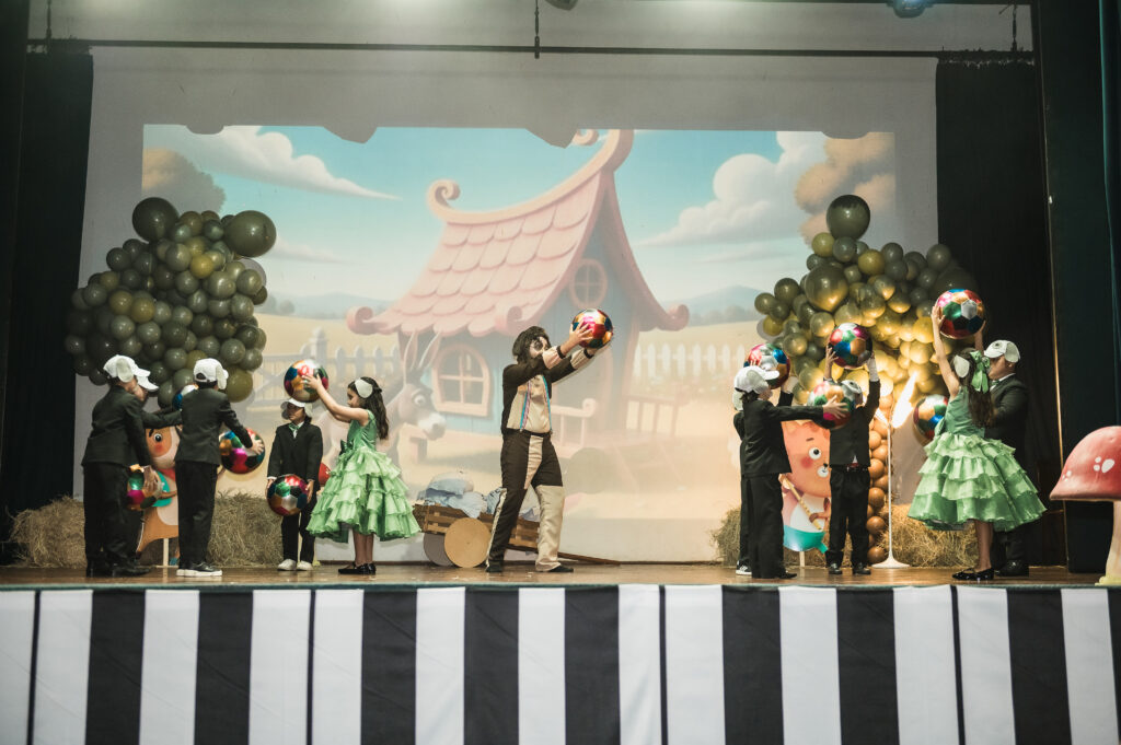 Noite_de_Autógrafos_2025_12_de_Dezembro_de_2025_Nil_Martins_Fotografia-2166