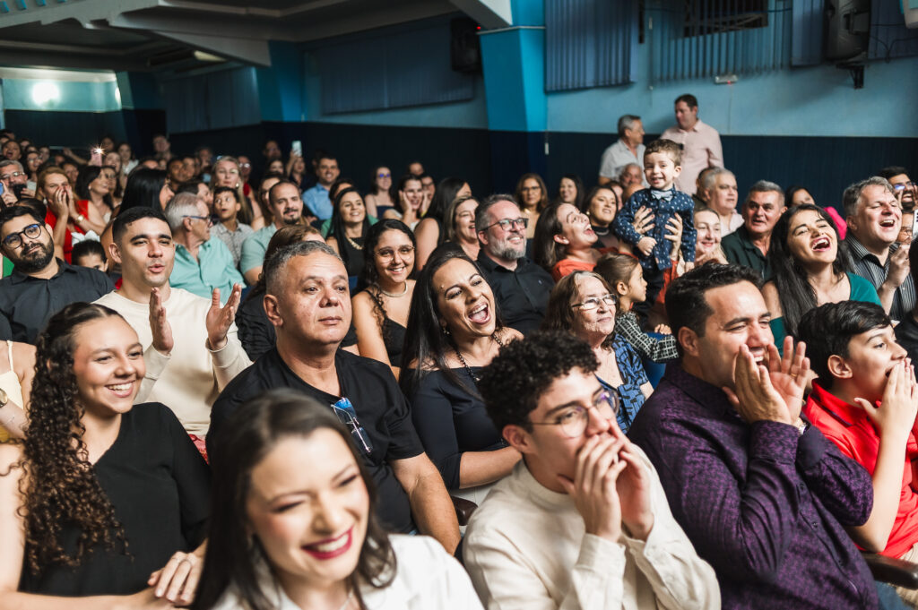 Noite_de_Autógrafos_2025_12_de_Dezembro_de_2025_Nil_Martins_Fotografia-2487
