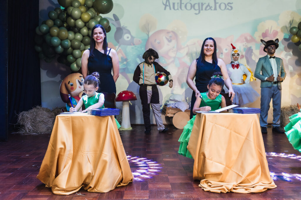 Noite_de_Autógrafos_2025_12_de_Dezembro_de_2025_Nil_Martins_Fotografia-3299