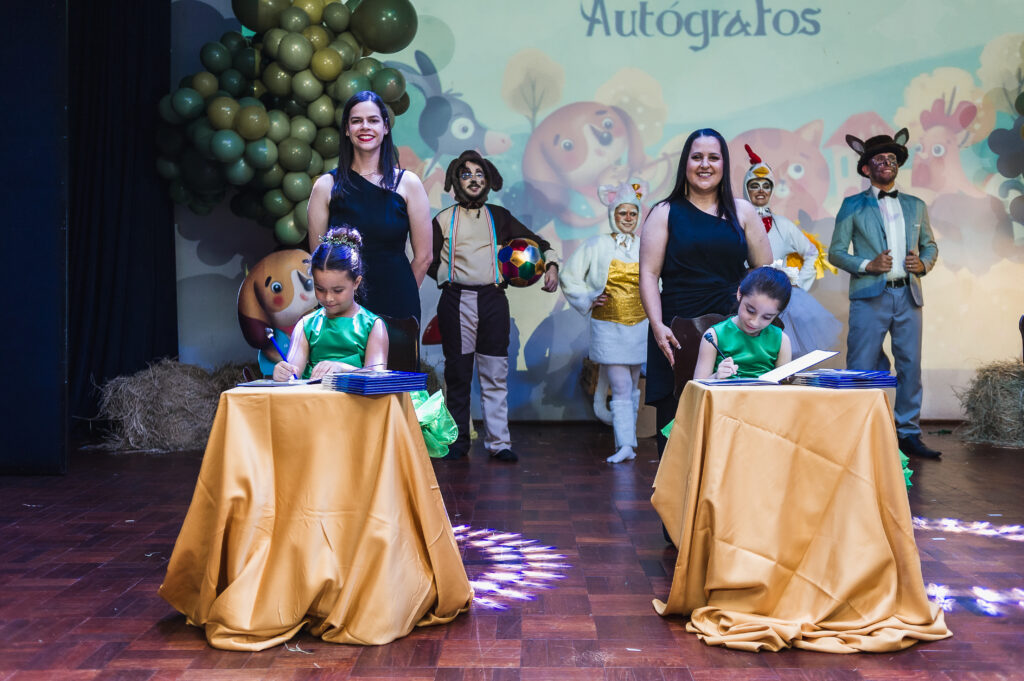 Noite_de_Autógrafos_2025_12_de_Dezembro_de_2025_Nil_Martins_Fotografia-3339