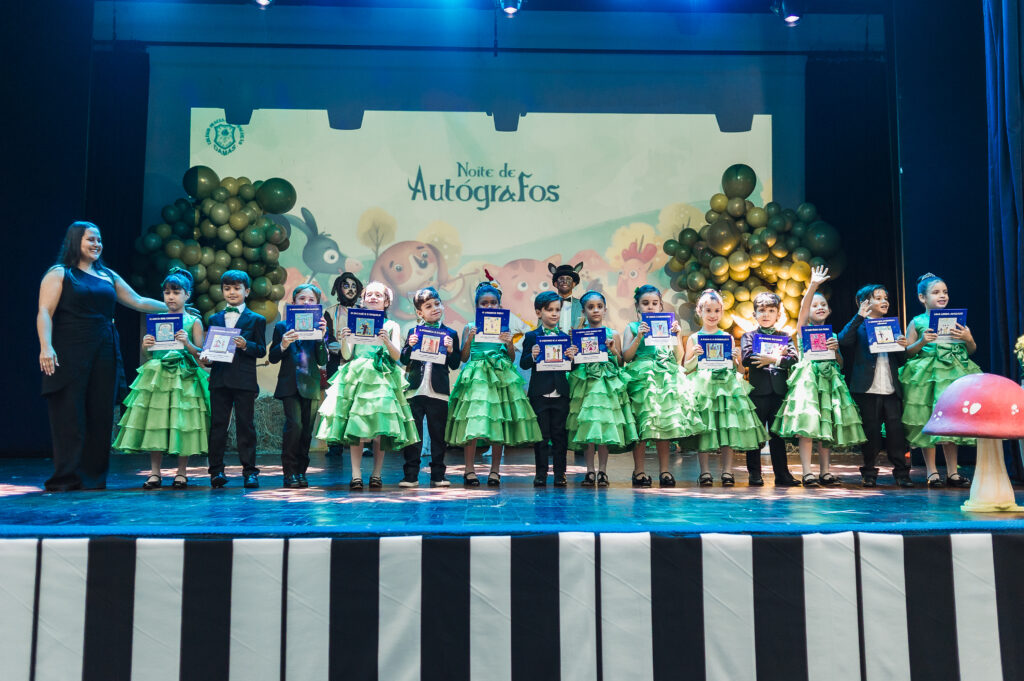 Noite_de_Autógrafos_2025_12_de_Dezembro_de_2025_Nil_Martins_Fotografia-3778